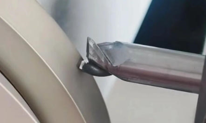 Ar úsáid tú an gearrthóir muilleoireachta díreach amach as an mbosca? Conas a scealltar é i leath uair an chloig?